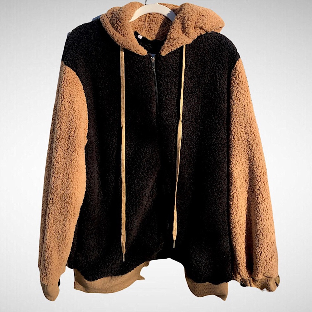 Women’s tan and black zip up hoodie teddy bear jacket size large